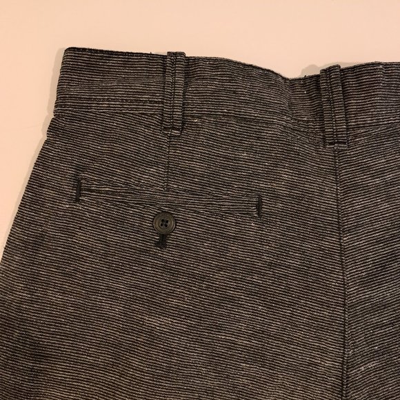 Express Men's 30" Classic Fit Linen Blend Flat Front Shorts - Picture 8 of 16
